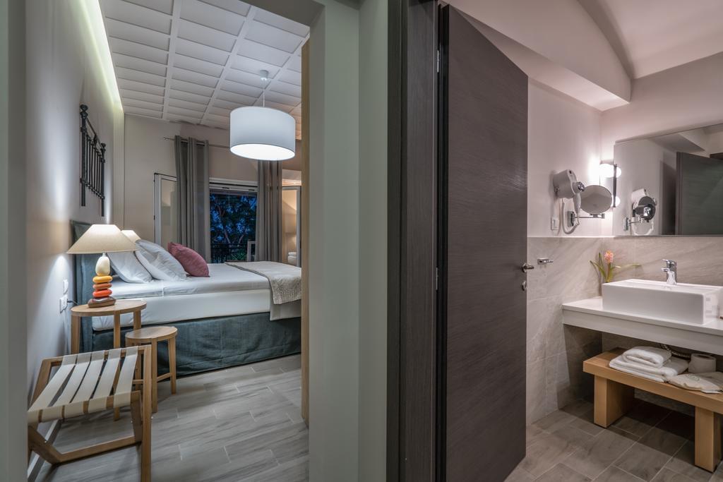 Villa Rivazzurra Beachfront Luxury