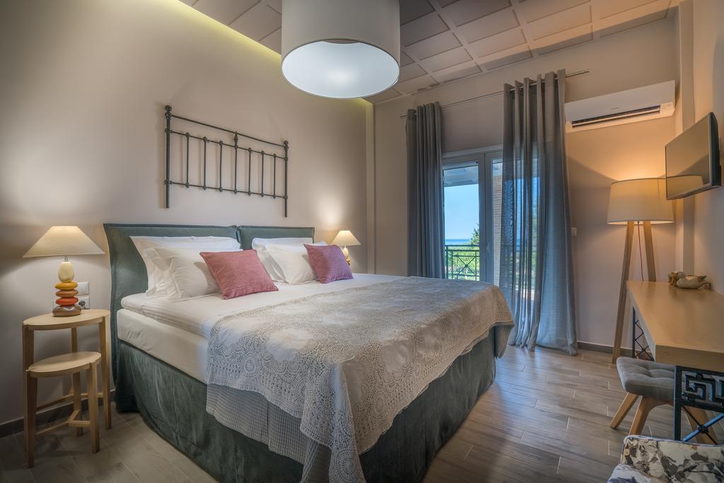 Rivazzurra Beachfront Luxury Villa *