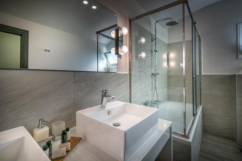 Rivazzurra Beachfront Luxury Villa